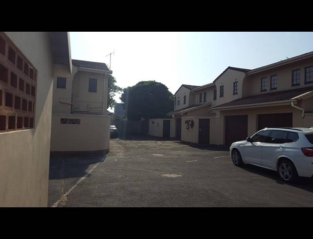 3 BEDROOM DUPLEX RENTED IN MALVERN